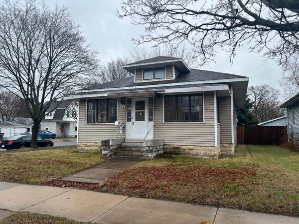 1334 Jackson ST, La Crosse, WI 54601