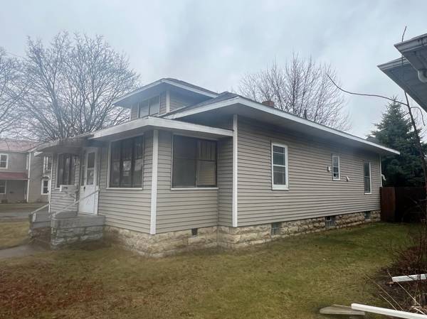 1334 Jackson ST, La Crosse, WI 54601