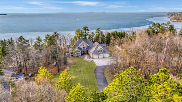 1242 Maple Leaf TRL NW, Walker, MN 56484