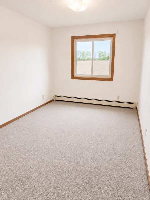 900 Hengen ST #202, Fairmont, MN 56031