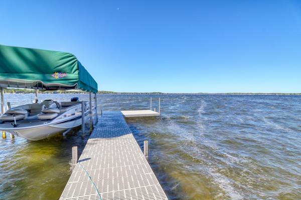 1812 E Shore DR, Detroit Lakes, MN 56501