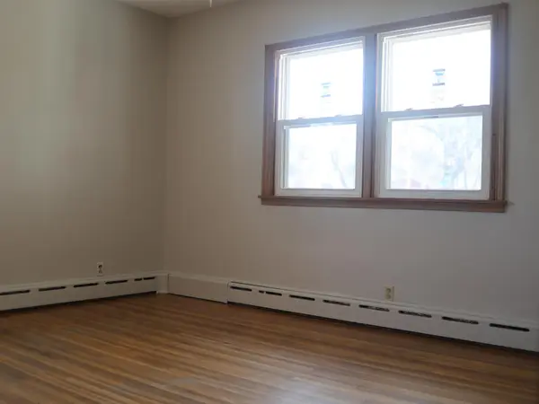 95 Rose AVE W, Saint Paul, MN 55117