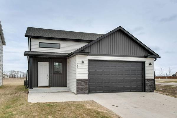 7052 Benji LN, Horace, ND 58047