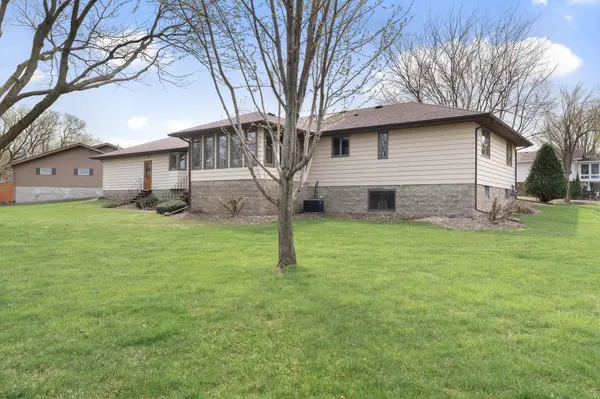 1455 Sunset DR SW, Owatonna, MN 55060