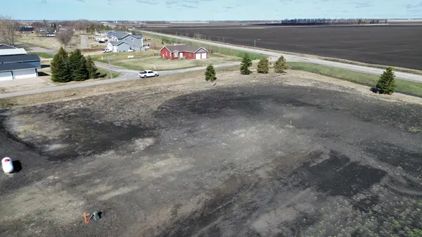 390 5th ST, Davenport, ND 58021