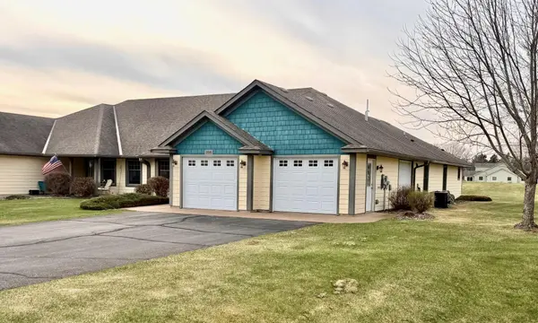2015 Highland CIR E, Mora, MN 55051