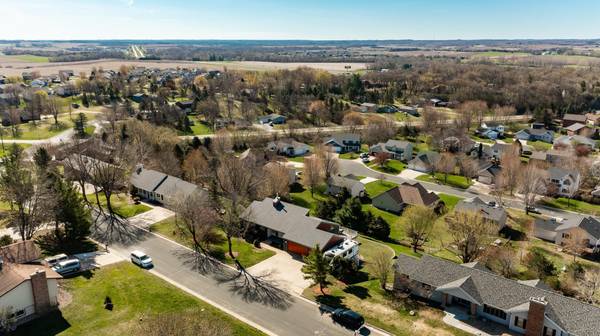 9 Island Heights CT NE, Pine Island, MN 55963