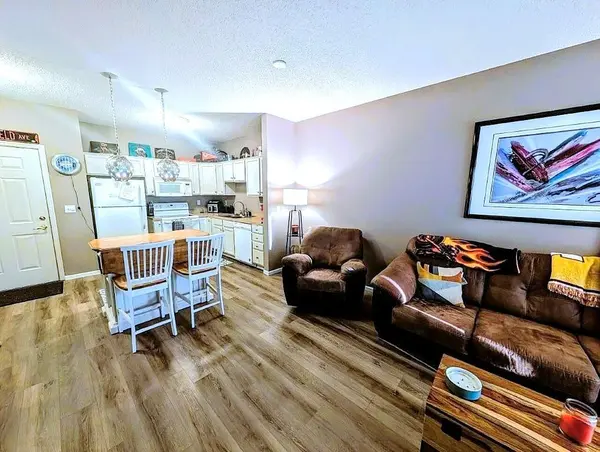 2231 Penn PL #316, North Saint Paul, MN 55109