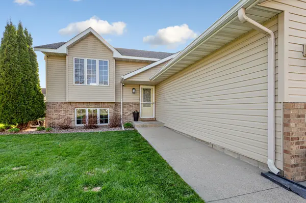 1840 Field Stone AVE SE, Owatonna, MN 55060