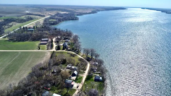 33780 Shady Oak DR, Clinton, MN 56225