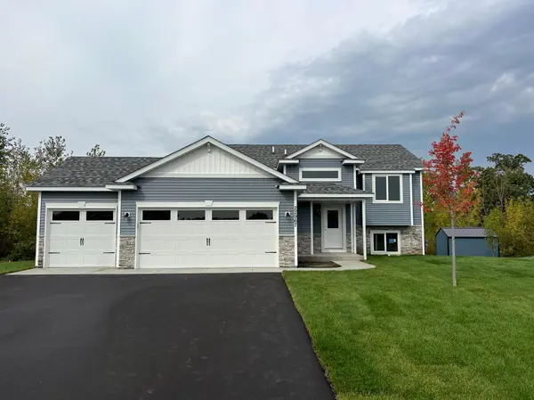 2566 Topaz ST, Saint Augusta, MN 56301