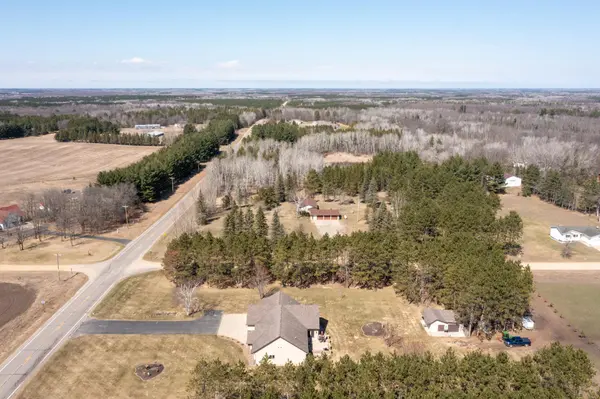 12372 Airport RD, Staples, MN 56479