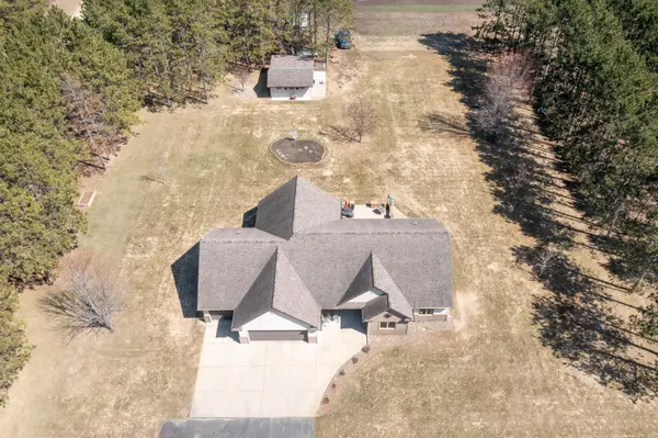 12372 Airport RD, Staples, MN 56479