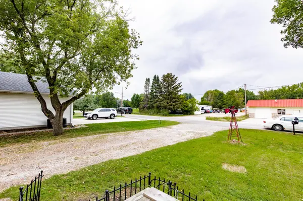1009 18th AVE N, Moorhead, MN 56560
