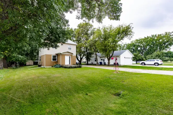 1009 18th AVE N, Moorhead, MN 56560