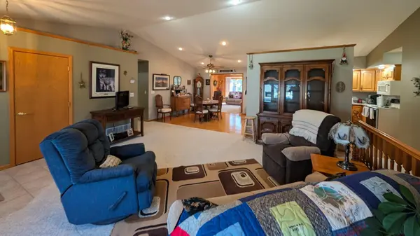 1636 N 4th ST, Montevideo, MN 56265