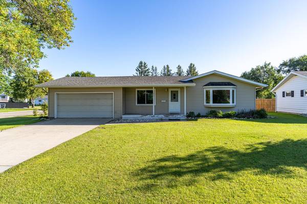 305 Euclid AVE, Crookston, MN 56716