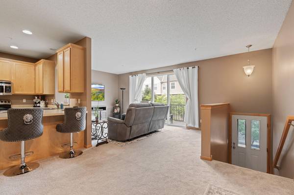 7509 Parkridge WAY, Savage, MN 55378