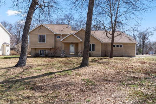 13910 Cherrywood DR, Baxter, MN 56425