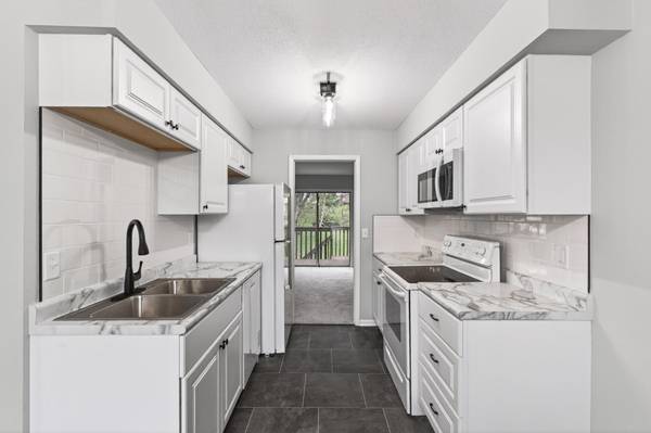 7433 142nd Street CT, Apple Valley, MN 55124