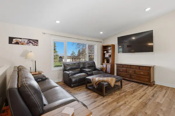 33366 Sibley Heights LN, Le Sueur, MN 56058