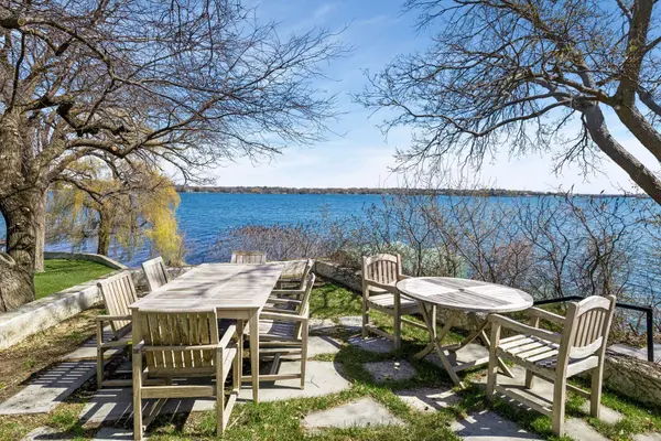 1300 Bracketts Point RD, Wayzata, MN 55391