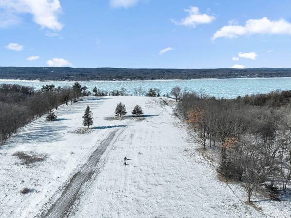 258 Salishan DR, Hudson, WI 54016