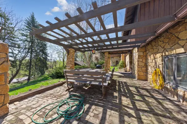 38630 US Highway 169, Saint Peter, MN 56082