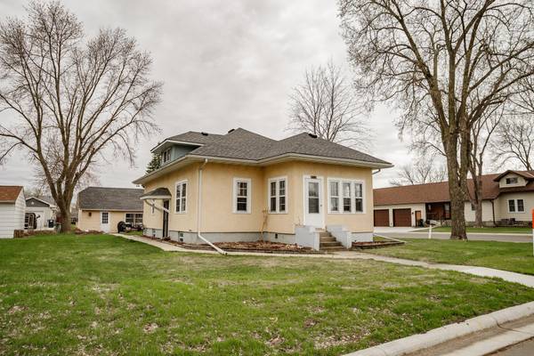 612 W Brooks ST, Arlington, MN 55307