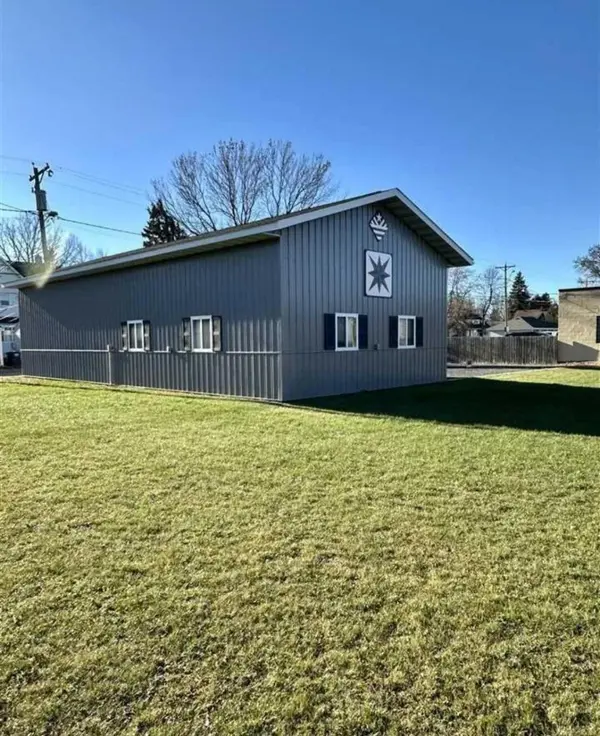 425 4th ST, International Falls, MN 56649