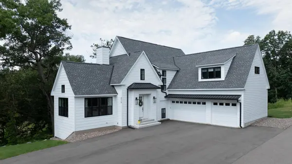 209 Quail ST, Mahtomedi, MN 55115