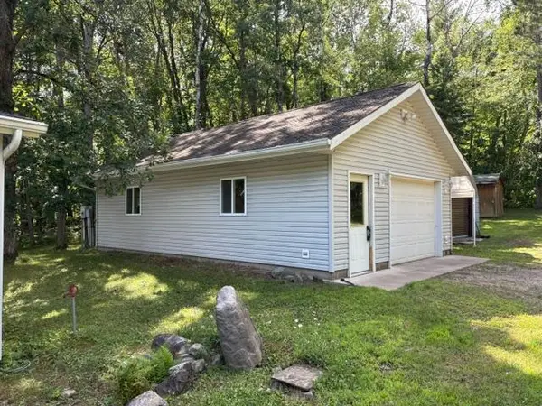 7869 Lunar LN, Pequot Lakes, MN 56472