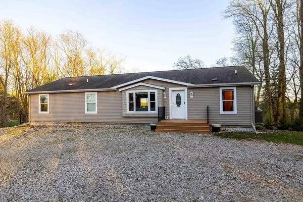 22083 Lake Francis RD, Elysian, MN 56028