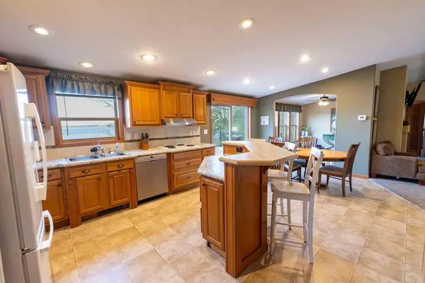 22083 Lake Francis RD, Elysian, MN 56028