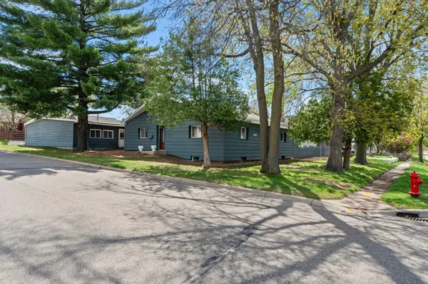 687 4th AVE NW, New Brighton, MN 55112