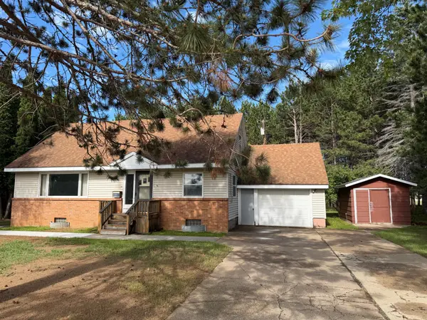 17 Ash BLVD, Babbitt, MN 55706