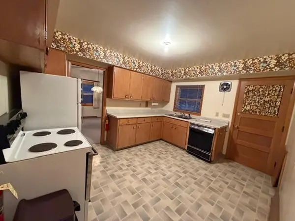 17 Ash BLVD, Babbitt, MN 55706
