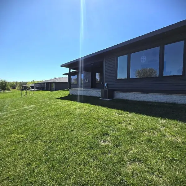 307 Sunset AVE, Mountain Lake, MN 56159