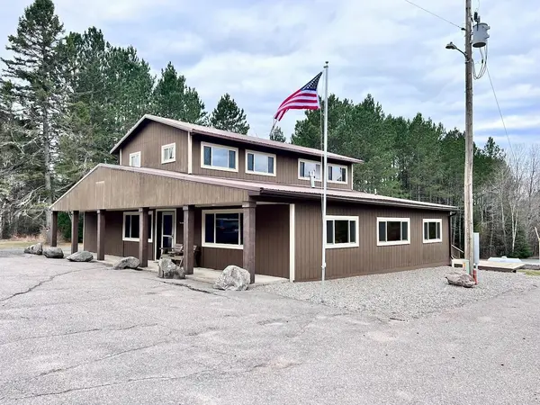 5713 Crane Lake Road, Buyck, MN 55771