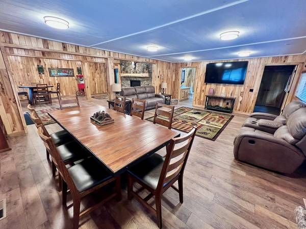 5713 Crane Lake Road, Buyck, MN 55771