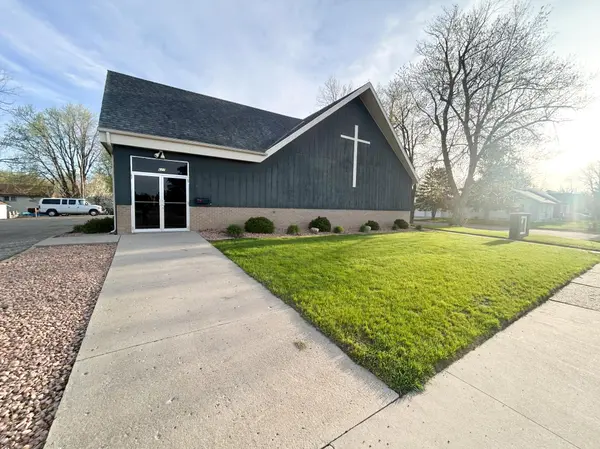627 Clary ST, Worthington, MN 56187