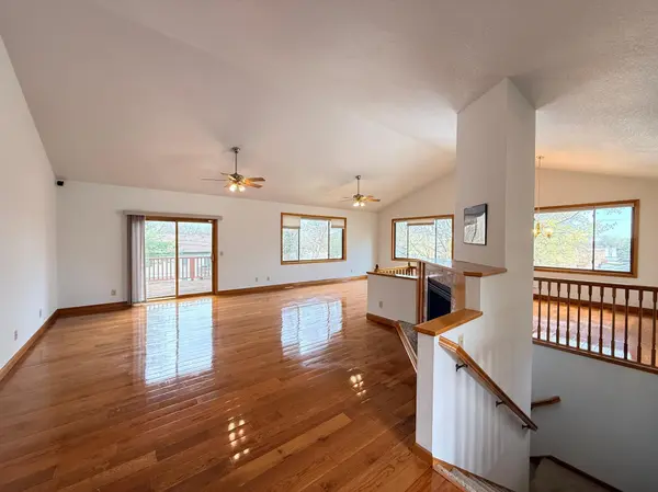 676 12th AVE NW, New Brighton, MN 55112