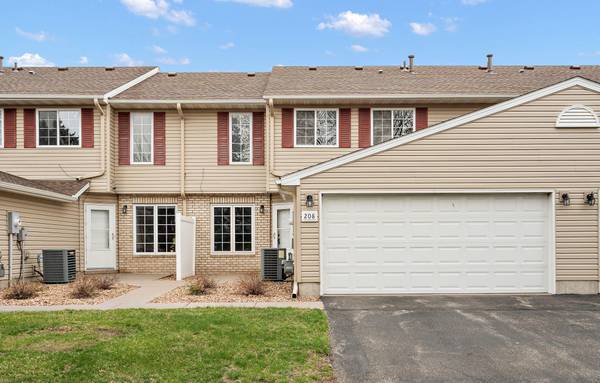 208 E Orchard ST, Belle Plaine, MN 56011