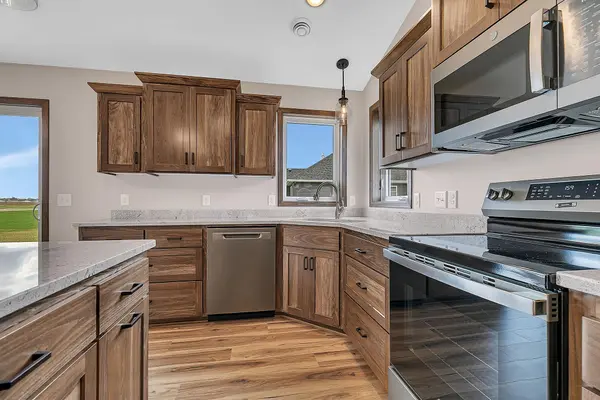 2000 Sandstone LOOP N, Sartell, MN 56377