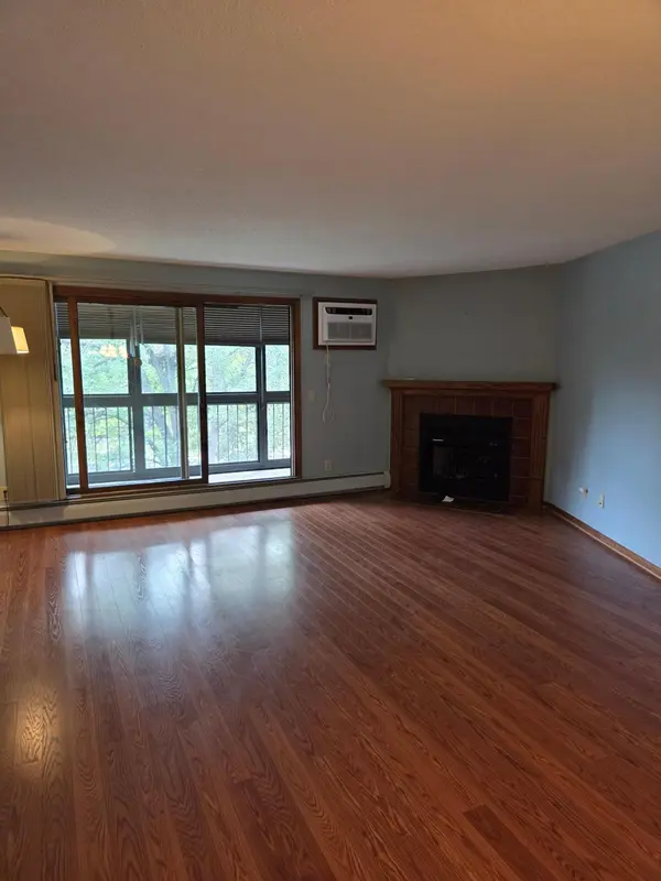999 41st AVE NE #307, Columbia Heights, MN 55421