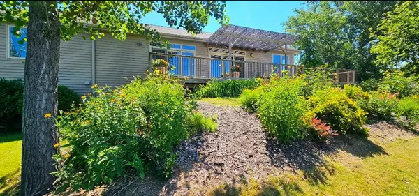 20799 457th AVE, Morris, MN 56267