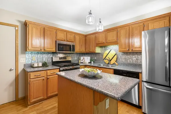 13108 Gemstone CT, Apple Valley, MN 55124