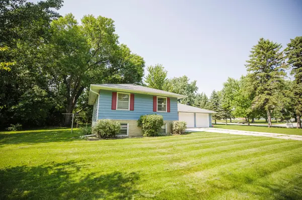 1000 W 4th ST, Morris, MN 56267