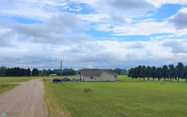 1009 EDISON ST, Milnor, ND 58060