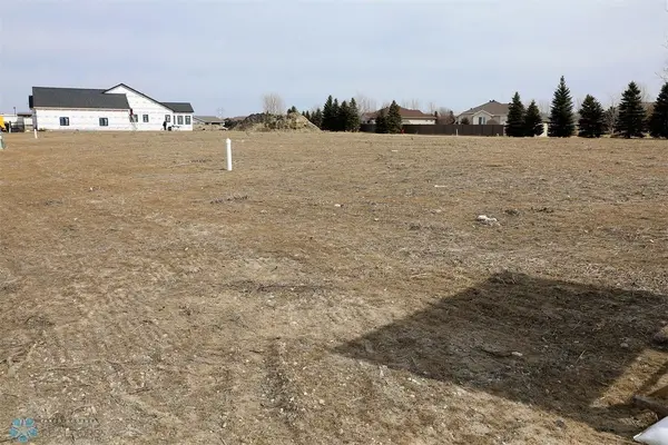 1799 MAGNOLIA CT, Wahpeton, ND 58075